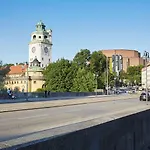 Living Am Deutschen Museum 3*