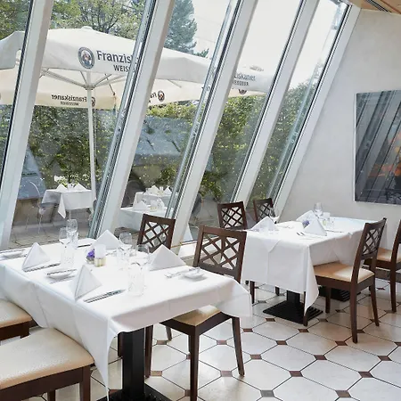 Living Am Deutschen Museum Apart Otel 3*