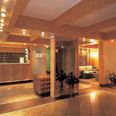 Living Am Deutschen Museum Aparthotel 3*