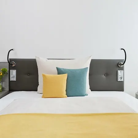 Living Am Deutschen Museum Aparthotel 3*