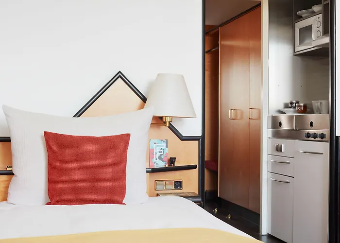 Living Am Deutschen Museum Aparthotel 3*