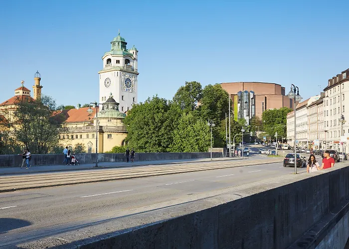 Living Am Deutschen Museum 3*